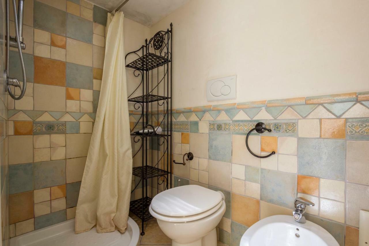 Explore The Historic City On Foot From An Old Town House Lecce Ngoại thất bức ảnh